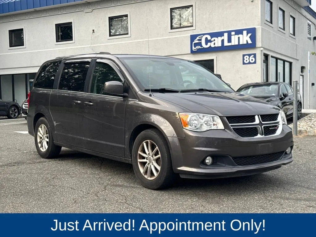 Gray 2019 Dodge Grand Caravan SXT for sale in Morristown, NJ