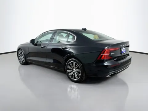 More photos of 2019 Volvo S60 T6 Inscription at CarLink Morristown, NJ