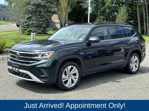 Another view of 2022 Volkswagen Atlas 3.6L V6 SE w/Technology for sale in Morristown, NJ at CarLink Morristown