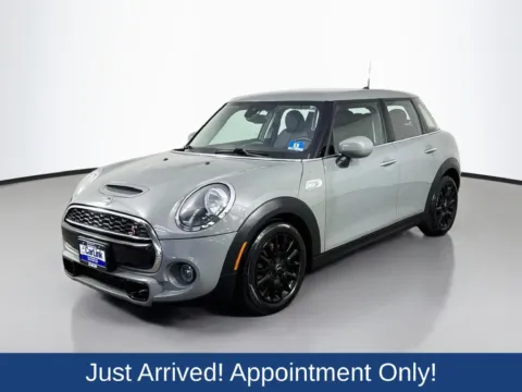 Another view of 2020 MINI Cooper S Classic for sale in Morristown, NJ at CarLink Morristown