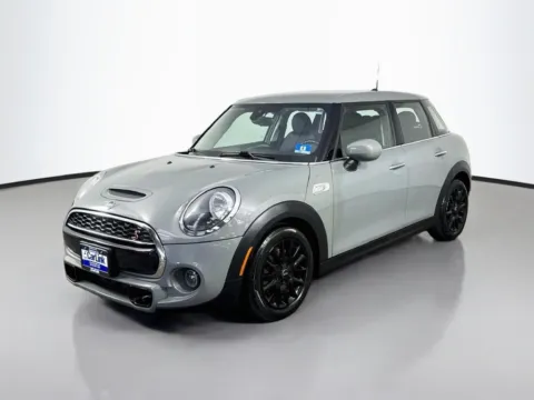 Another view of 2020 MINI Cooper S Classic for sale in Morristown, NJ at CarLink Morristown