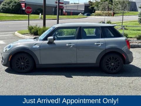 More photos of 2020 MINI Cooper S Classic at CarLink Morristown, NJ