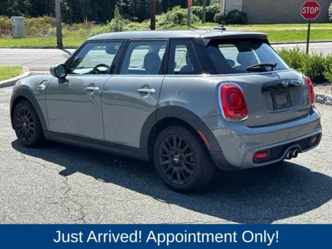 More photos of 2020 MINI Cooper S Classic at CarLink Morristown, NJ
