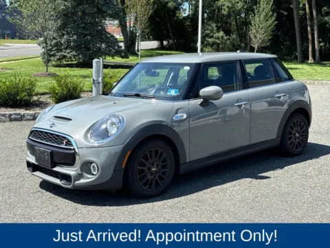 Another view of 2020 MINI Cooper S Classic for sale in Morristown, NJ at CarLink Morristown