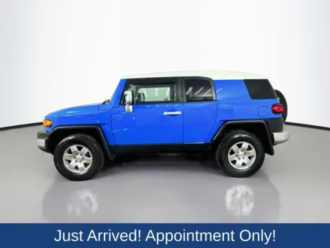 More photos of 2007 Toyota FJ Cruiser at CarLink Morristown, NJ