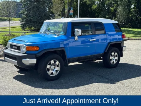 Another view of 2007 Toyota FJ Cruiser for sale in Morristown, NJ at CarLink Morristown