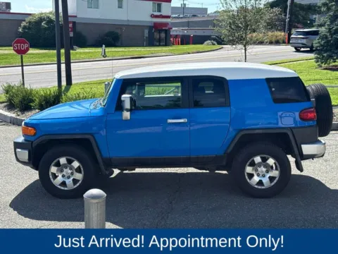 More photos of 2007 Toyota FJ Cruiser at CarLink Morristown, NJ