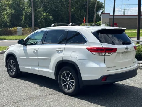 More photos of 2018 Toyota Highlander XLE at CarLink Morristown, NJ