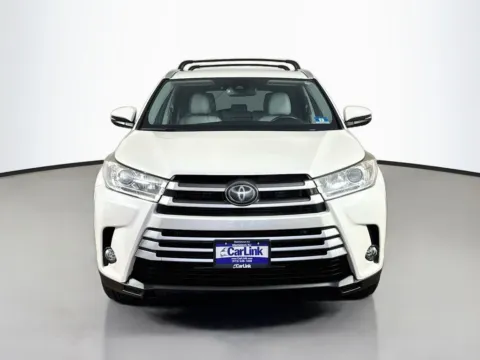Photos of 2018 Toyota Highlander XLE for sale in Morristown, NJ at CarLink Morristown