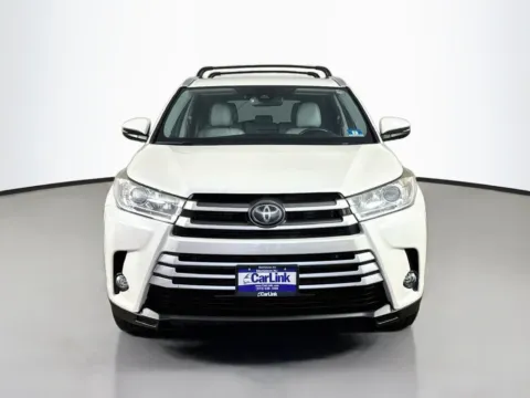 Photos of 2018 Toyota Highlander XLE for sale in Morristown, NJ at CarLink Morristown