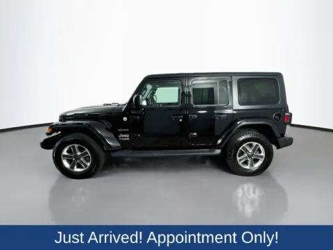 More photos of 2018 Jeep Wrangler Unlimited Sahara at CarLink Morristown, NJ