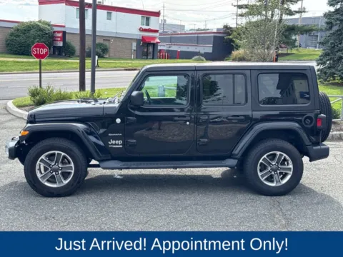 More photos of 2018 Jeep Wrangler Unlimited Sahara at CarLink Morristown, NJ