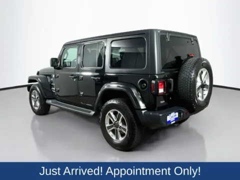 More photos of 2018 Jeep Wrangler Unlimited Sahara at CarLink Morristown, NJ
