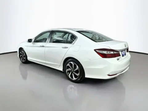 More photos of 2017 Honda Accord EX at CarLink Morristown, NJ