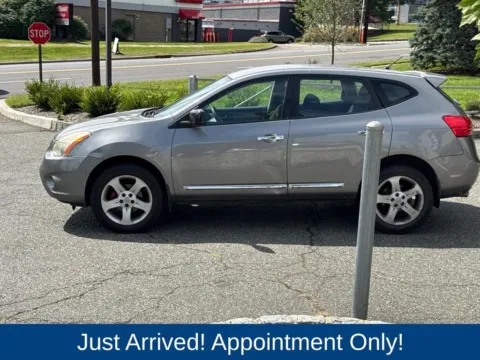 More photos of 2011 Nissan Rogue S at CarLink Morristown, NJ