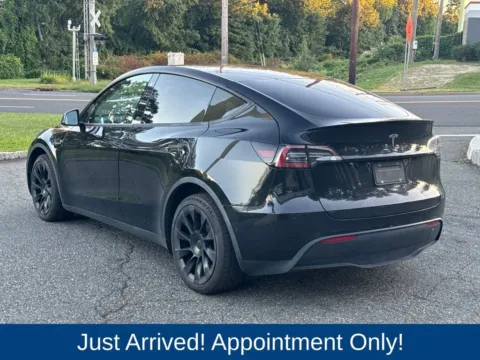 More photos of 2020 Tesla Model Y Long Range at CarLink Morristown, NJ