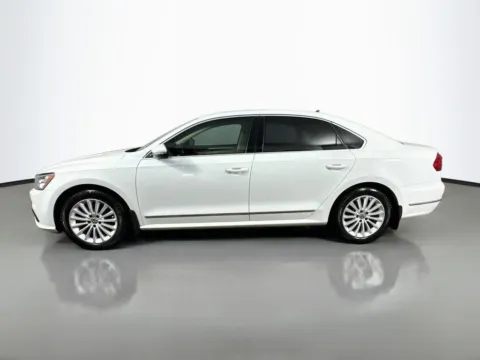 More photos of 2016 Volkswagen Passat 1.8T SE at CarLink Morristown, NJ