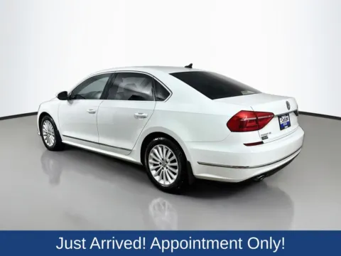 More photos of 2016 Volkswagen Passat 1.8T SE at CarLink Morristown, NJ