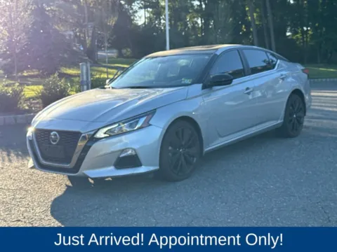 Another view of 2021 Nissan Altima 2.5 SR for sale in Morristown, NJ at CarLink Morristown