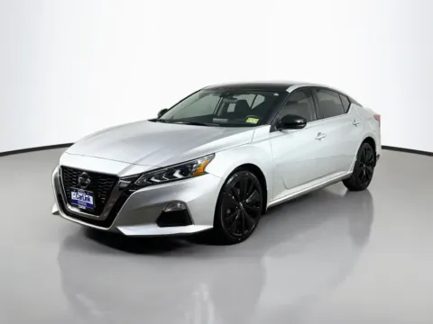 Another view of 2021 Nissan Altima 2.5 SR for sale in Morristown, NJ at CarLink Morristown