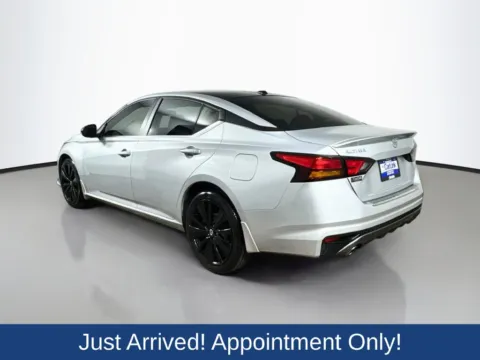 More photos of 2021 Nissan Altima 2.5 SR at CarLink Morristown, NJ