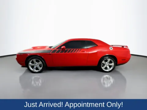 More photos of 2010 Dodge Challenger R/T at CarLink Morristown, NJ
