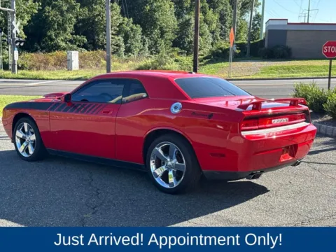 More photos of 2010 Dodge Challenger R/T at CarLink Morristown, NJ