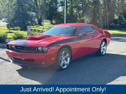 Another view of 2010 Dodge Challenger R/T for sale in Morristown, NJ at CarLink Morristown