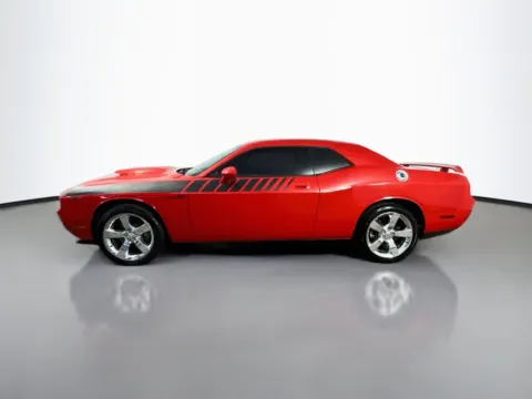 More photos of 2010 Dodge Challenger R/T at CarLink Morristown, NJ