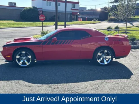 More photos of 2010 Dodge Challenger R/T at CarLink Morristown, NJ