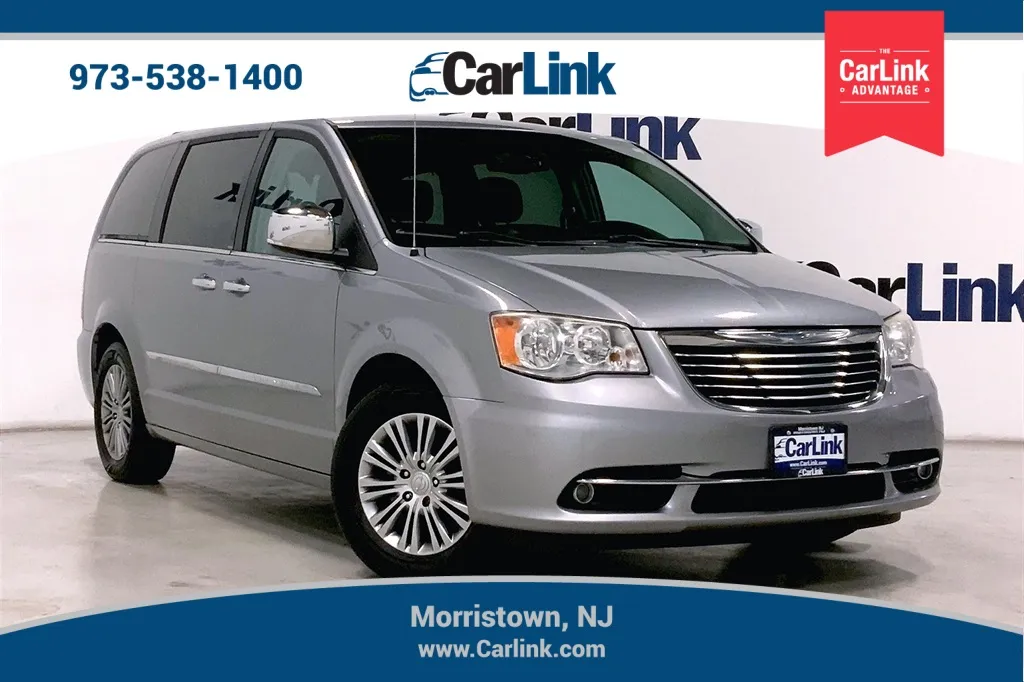 Used 2014 Chrysler Town Country Touring-L for sale in Morristown