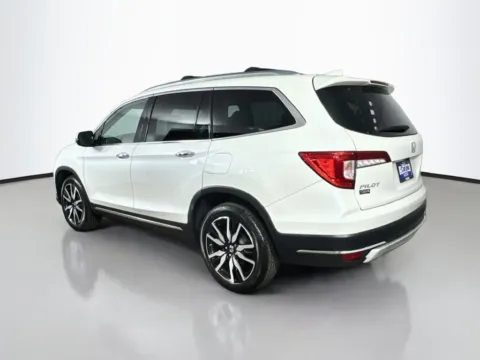 More photos of 2019 Honda Pilot Touring at CarLink Morristown, NJ