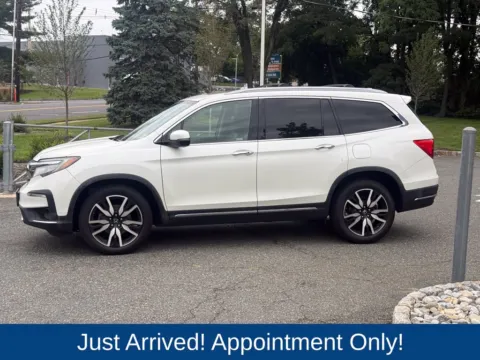 More photos of 2019 Honda Pilot Touring at CarLink Morristown, NJ