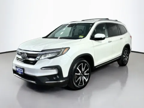 Another view of 2019 Honda Pilot Touring for sale in Morristown, NJ at CarLink Morristown