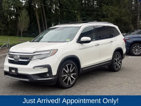 Another view of 2019 Honda Pilot Touring for sale in Morristown, NJ at CarLink Morristown