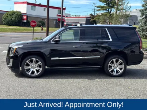 More photos of 2016 Cadillac Escalade Premium at CarLink Morristown, NJ