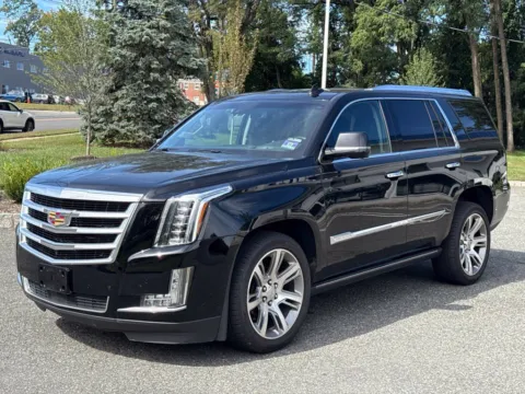 Another view of 2016 Cadillac Escalade Premium for sale in Morristown, NJ at CarLink Morristown