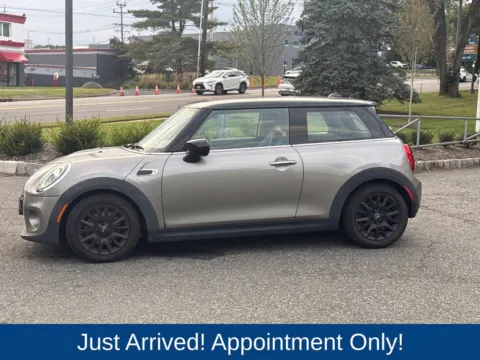 More photos of 2021 MINI Cooper Classic at CarLink Morristown, NJ