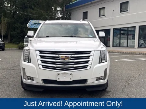 Photos of 2017 Cadillac Escalade ESV Platinum Edition for sale in Morristown, NJ at CarLink Morristown