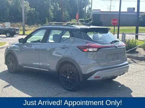 More photos of 2021 Nissan Kicks SR at CarLink Morristown, NJ