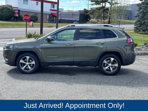 More photos of 2019 Jeep Cherokee Limited at CarLink Morristown, NJ