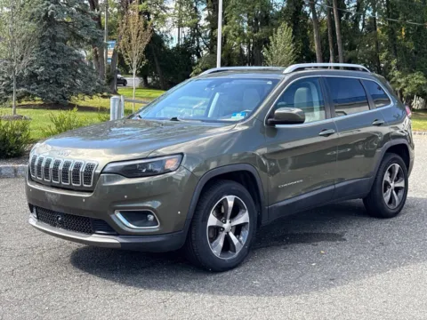 Another view of 2019 Jeep Cherokee Limited for sale in Morristown, NJ at CarLink Morristown