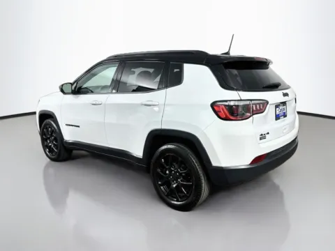More photos of 2023 Jeep Compass Latitude at CarLink Morristown, NJ