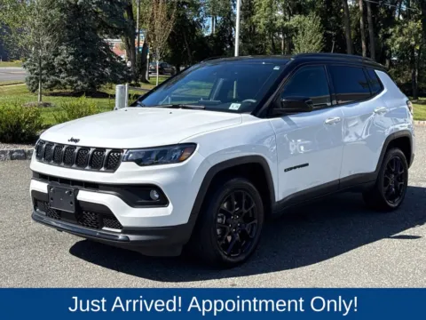 Another view of 2023 Jeep Compass Latitude for sale in Morristown, NJ at CarLink Morristown
