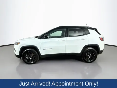 More photos of 2023 Jeep Compass Latitude at CarLink Morristown, NJ