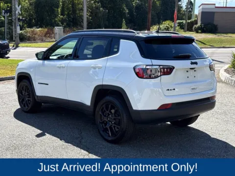 More photos of 2023 Jeep Compass Latitude at CarLink Morristown, NJ