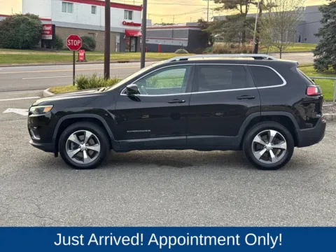 More photos of 2019 Jeep Cherokee Limited at CarLink Morristown, NJ