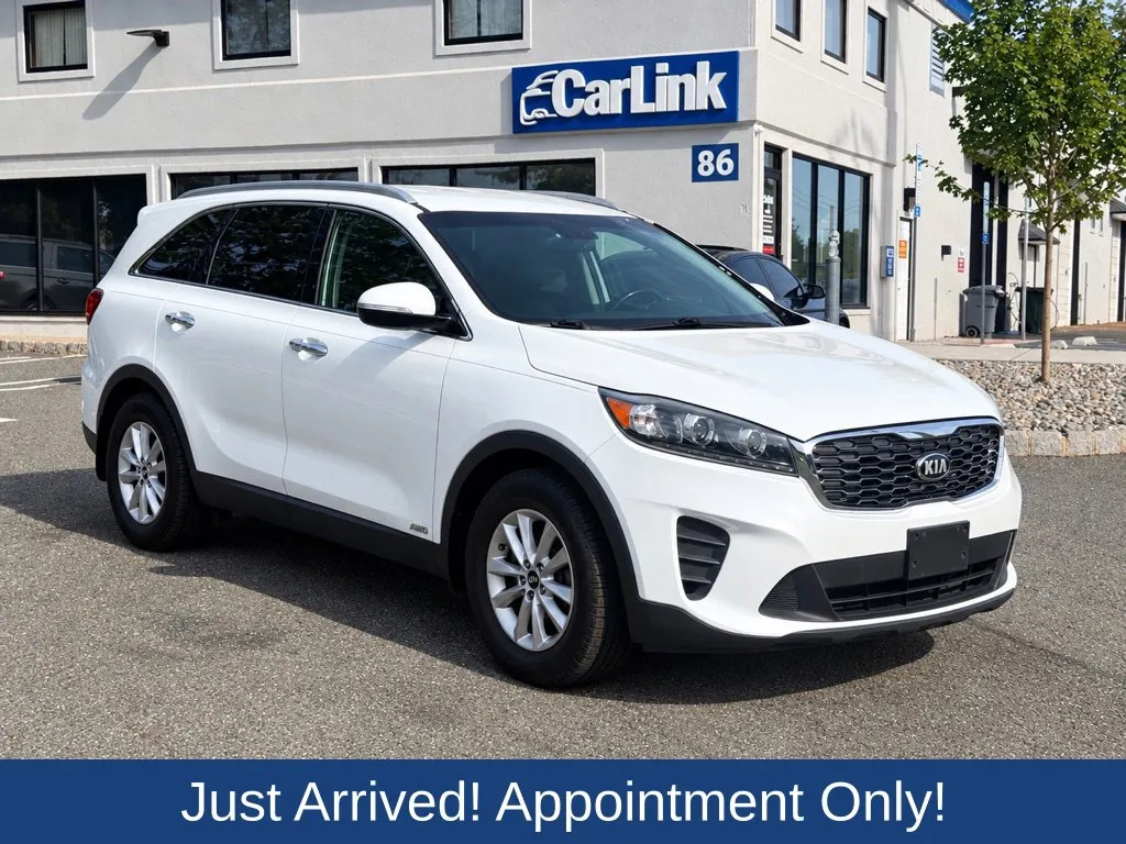 White 2019 Kia Sorento LX for sale in Morristown, NJ