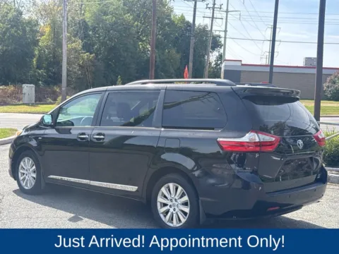 More photos of 2016 Toyota Sienna XLE Premium at CarLink Morristown, NJ
