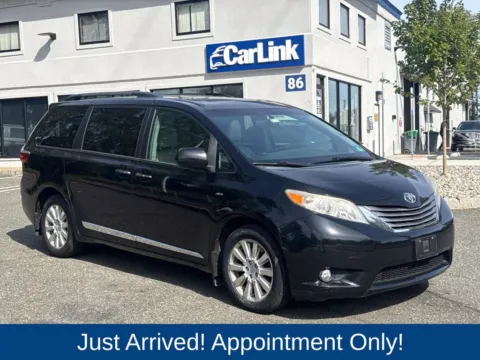 Black 2016 Toyota Sienna XLE Premium for sale in Morristown, NJ